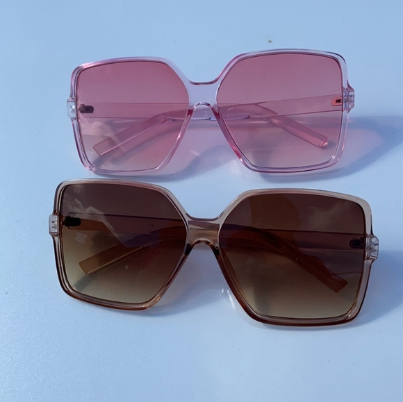 Oversized Sunglasses - Picture 4 of 4